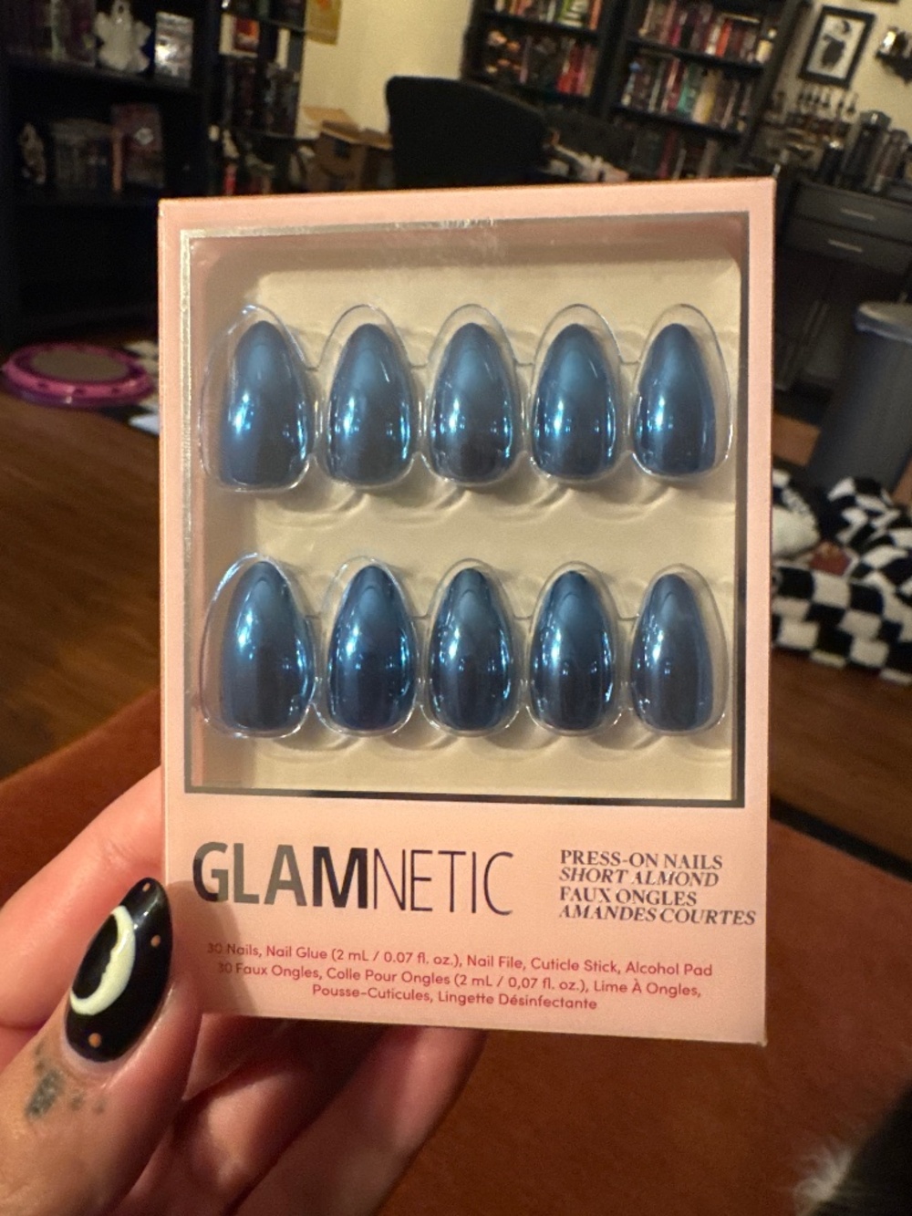 Glamnetic press on nails Blue chrome